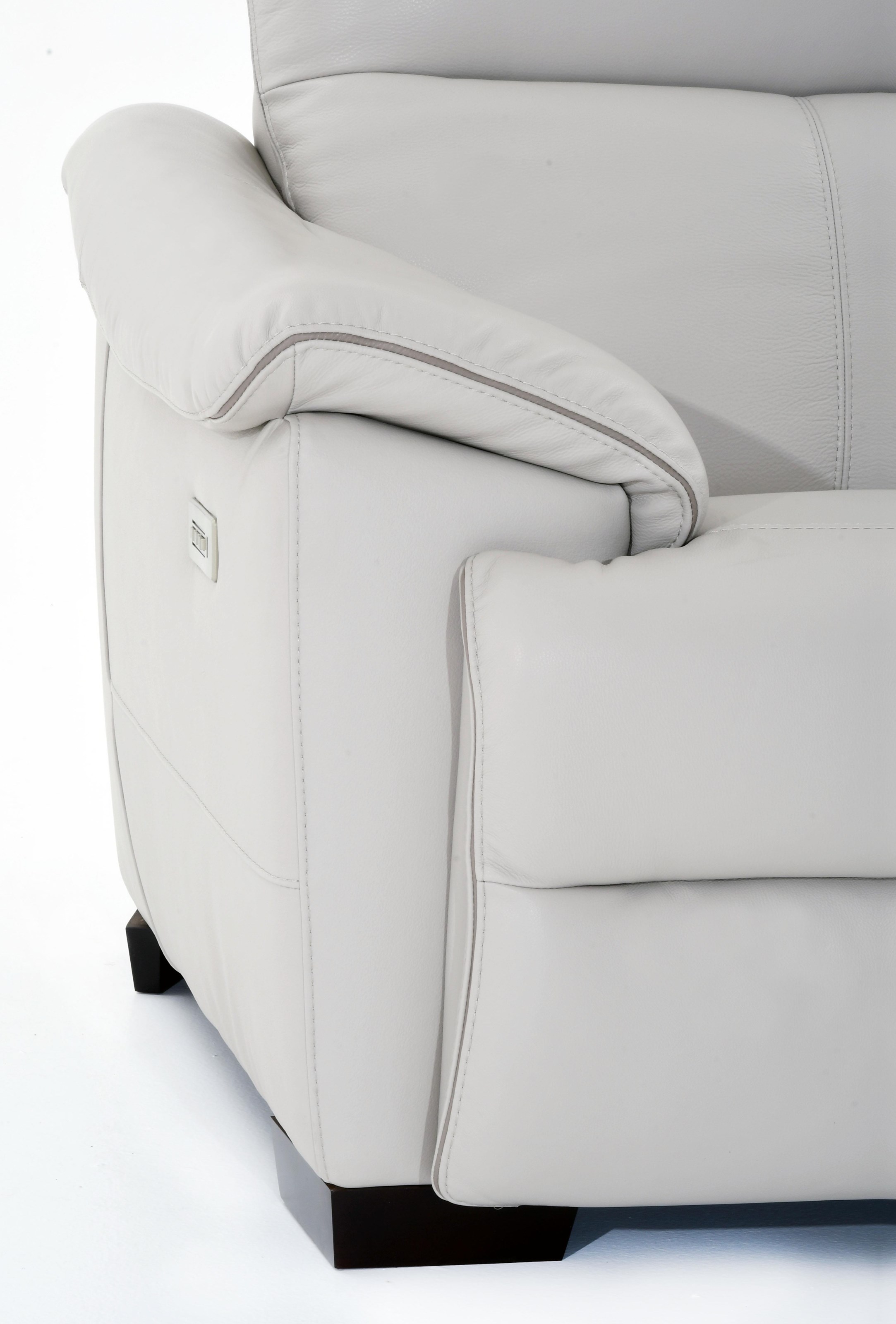 Natuzzi Editions Potenza 114165675 Contemporary Wall Hugger Power